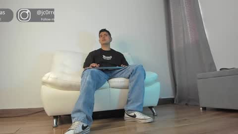 _juanes__ online show from December 30, 3:02 pm