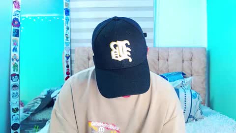 mod online show from February 25, 5:08 am