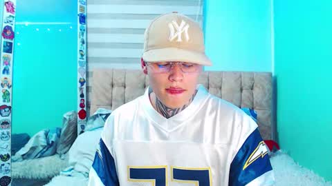 mod online show from February 19, 7:05 am