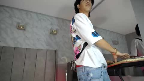 _king_hot1_ online show from February 26, 11:20 am