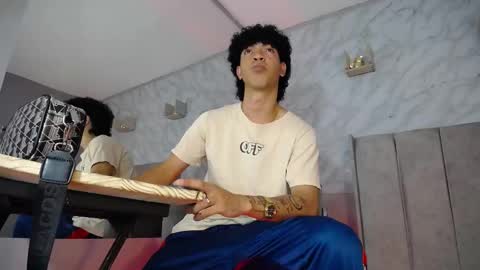 _king_hot1_ online show from February 27, 12:19 am