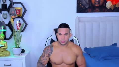 _matthew_santos_ online show from October 29, 11:18 pm