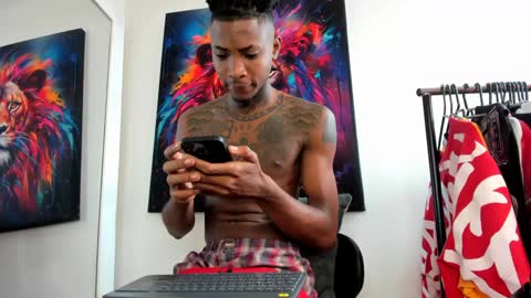 Snapshot of _pantera_09 chatting on December 22, 6:04 pm Kevin online show from December 22, 6:04 pm