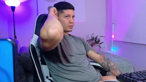 Roberto online show from April 2, 1:41 pm