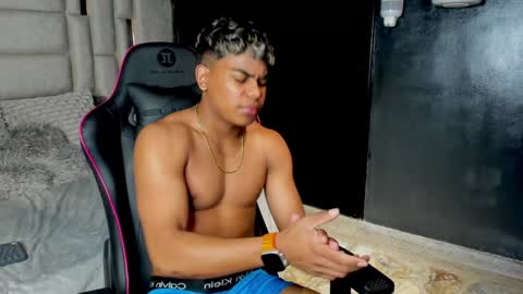 _sammy_ice online show from January 24, 12:10 am