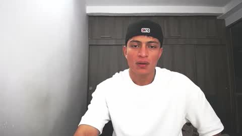 Juan Pablo-independent model online show from February 18, 12:53 am