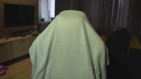 OLIVERERENMARCUSpvt is open online show from October 17, 4:38 am