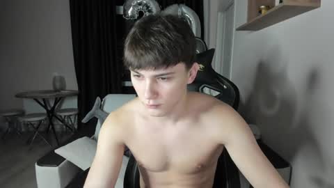 Snapshot of _stager_ chatting on January 13, 3:34 am MARKPVT IS OPEN online show from January 13, 3:34 am