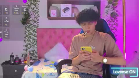 Taylor online show from February 11, 9:31 pm