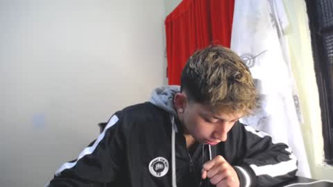 Thomas online show from January 12, 9:51 pm