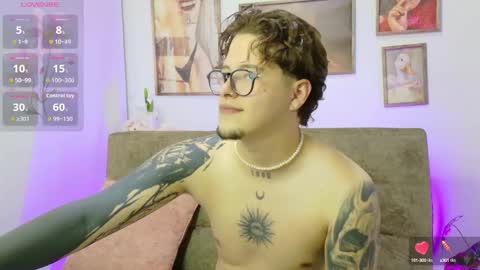 _tyleer_ online show from October 16, 4:42 am