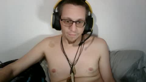 A Bored Dragon online show from December 15, 7:49 am