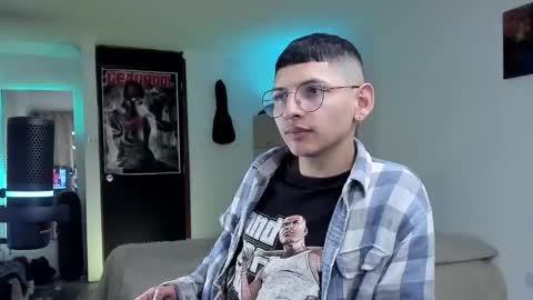 alejo online show from December 15, 1:57 am