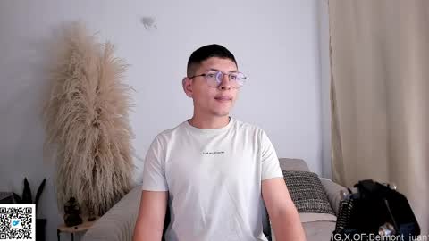 a_lejandro_0_8 online show from April 20, 5:54 am