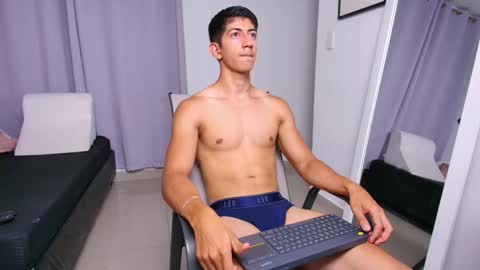 Axel online show from October 30, 1:52 am