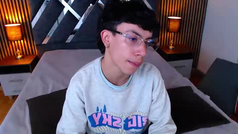 Aaron online show from October 6, 1:05 pm