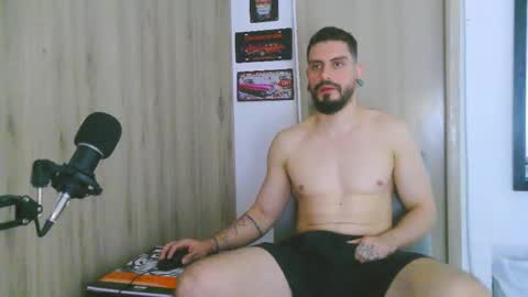 Aaron kwok online show from February 16, 11:14 pm