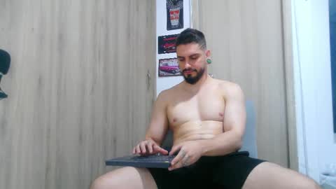 Aaron kwok online show from October 30, 2:35 am