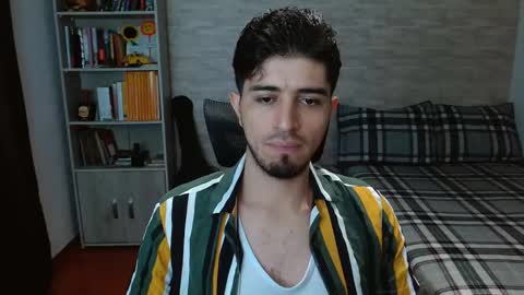 Aaron online show from October 16, 6:49 pm