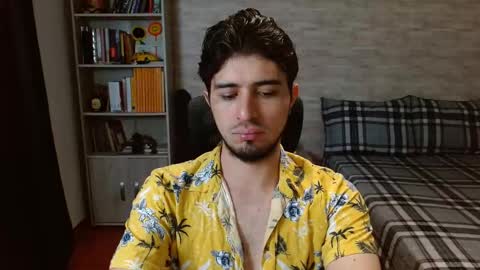 Aaron online show from February 8, 8:02 pm