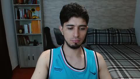 Aaron online show from October 20, 7:07 pm