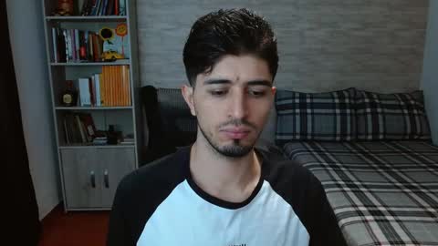 Aaron online show from October 13, 7:09 pm