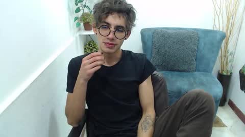 Aaron online show from February 27, 12:06 pm