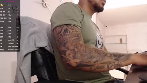 Snapshot of aaronhunter__ chatting on March 10, 1:21 pm ig aaron hunter123 online show from March 10, 1:21 pm