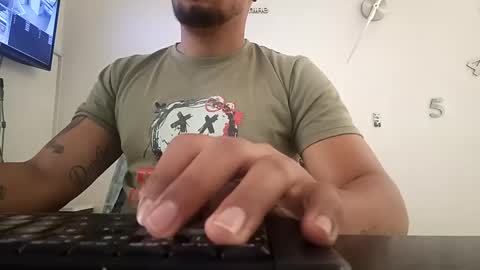 Snapshot of aaronhunter__ chatting on January 10, 5:34 pm ig aaron hunter123 online show from January 10, 5:34 pm