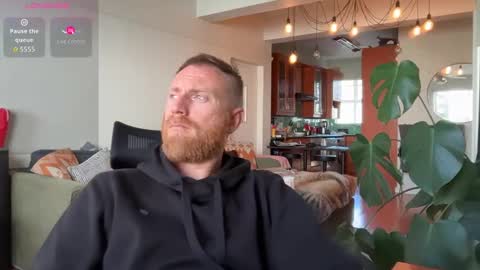 Scrufffypup online show from October 29, 7:00 am