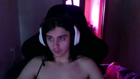 abbysal_blade online show from December 15, 8:11 am