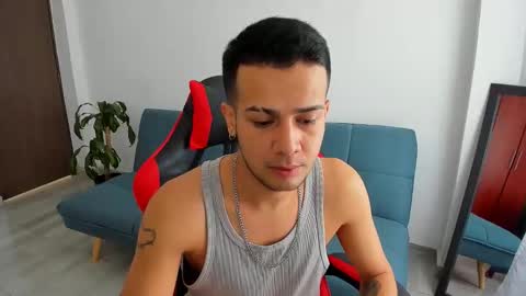 Independence model AbelAsburgo online show from March 23, 6:47 pm