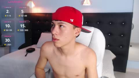abraham_horny18 online show from October 13, 8:37 pm
