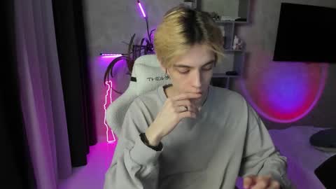 Nick online show from March 11, 4:47 pm