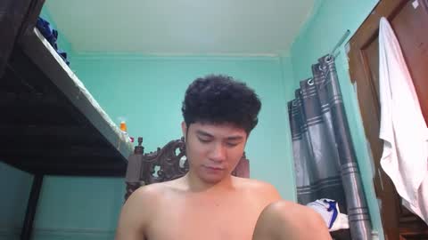 Snapshot of acethehottestxx chatting on February 27, 11:31 am acethehottestxx online show from February 27, 11:31 am