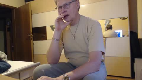 ach471 online show from December 3, 7:19 am