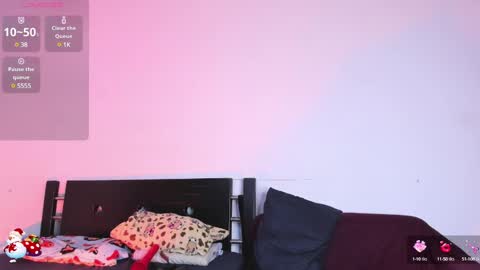 centric independent model   online show from December 14, 1:06 pm