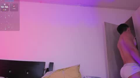 centric independent model   online show from October 10, 8:45 pm