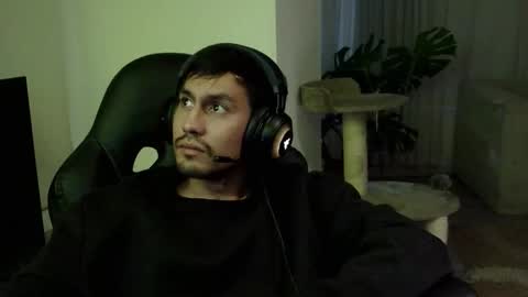 adam_evehotroom online show from October 18, 4:28 am