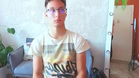 Snapshot of adamal1 chatting on September 18, 9:11 am Adam online show from September 18, 9:11 am