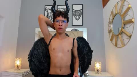 Adams Bobby online show from October 31, 12:30 pm