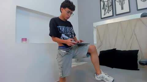 Adams Bobby online show from January 7, 11:26 am