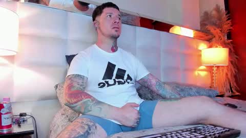 Adam online show from November 3, 5:11 am