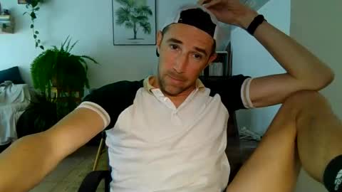 adibou13 online show from April 15, 1:00 pm