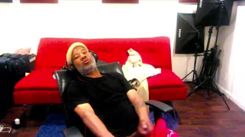 Snapshot of adick_ting chatting on December 30, 11:06 pm adick_ting online show from December 30, 11:06 pm