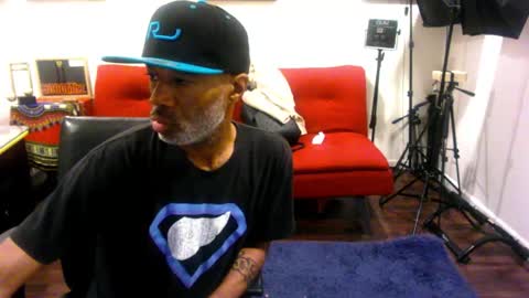 adick_ting online show from October 16, 3:20 pm