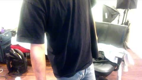 Snapshot of adick_ting chatting on December 2, 1:33 pm adick_ting online show from December 2, 1:33 pm