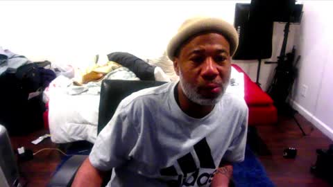Snapshot of adick_ting chatting on February 10, 6:42 am adick_ting online show from February 10, 6:42 am