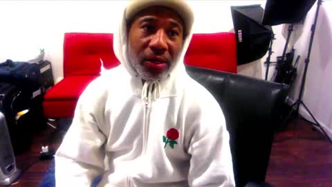 Snapshot of adick_ting chatting on February 17, 8:30 am adick_ting online show from February 17, 8:30 am