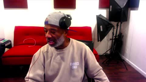 Snapshot of adick_ting chatting on December 7, 7:16 am adick_ting online show from December 7, 7:16 am